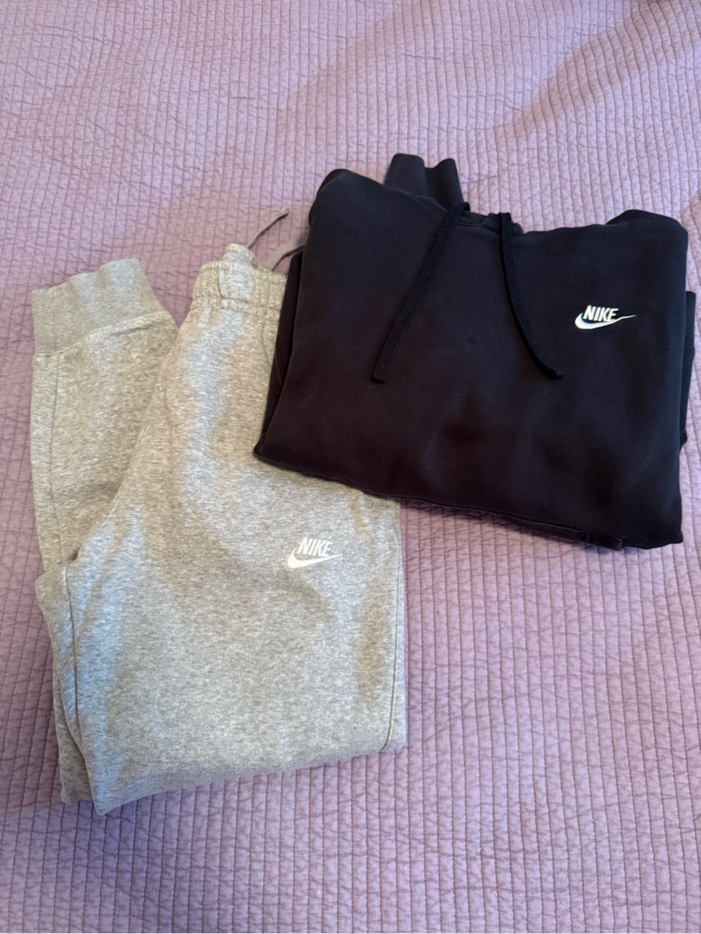Nike Men’s Two-Piece Sweat Set - Black Hoodie & Gray Joggers